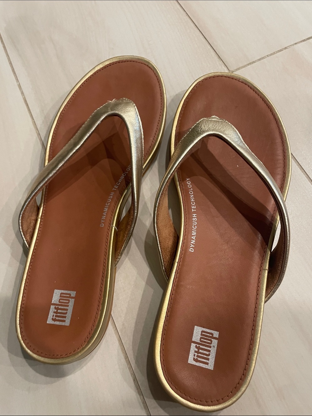 Fitflop Gold Strap Brown Footbed Thong Sandals
